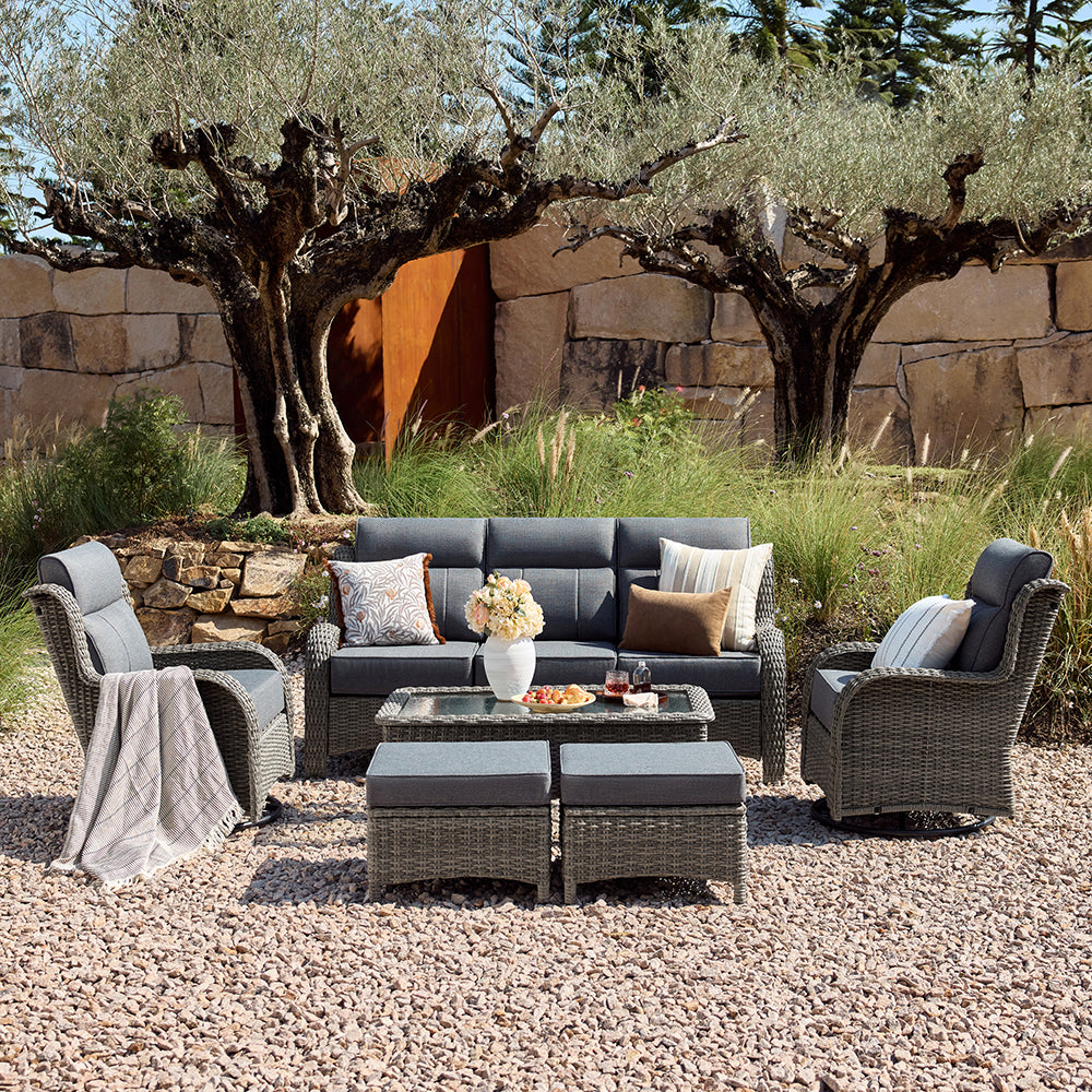 Outdoor 3-Seater Wicker Sofa